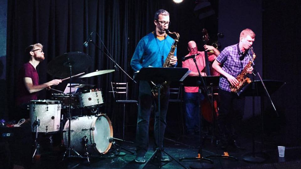 23032563_879344468897136_8384073547048672357_n